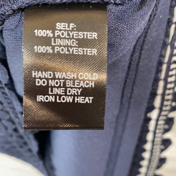 Lulu’s Sleeveless navy lace cut out dress size XL - Picture 10 of 11